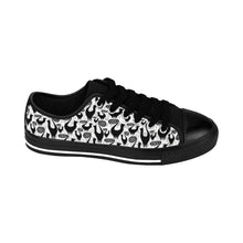 Scattered Snooty Cats Women's Sneakers